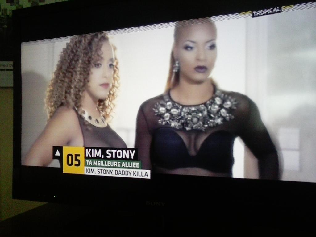 Katchopine97two's tweet photo. 5e #TaMeilleureAlliée #EnProgression @Kiimzouk @StonyZouk 👍👍✌ http://t.co/8UJwk62o07