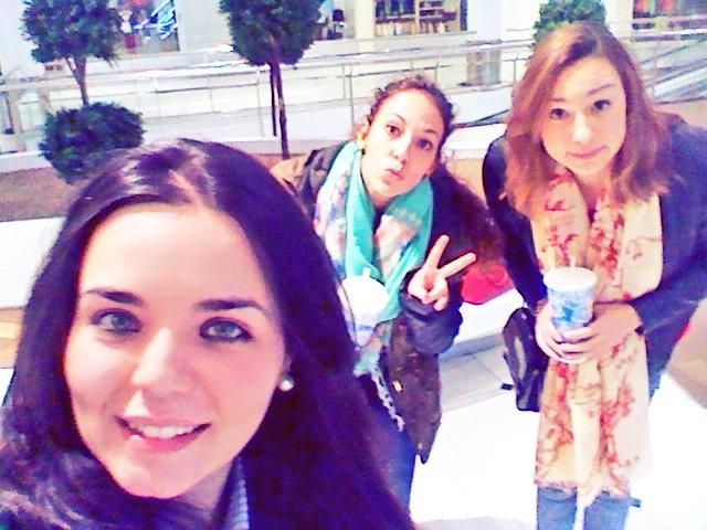 CrisJ_Miranda's tweet image. #burguer#sepia#relojes#paseonocturno
#selfie#piano#Nanai#TardeWay
#Ramoderosas
@jessgarcia1994 @_Lopez_Andrea