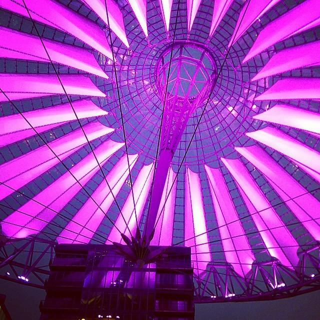 Herr_Benjamin_'s tweet photo. #Sony #SonyCenter #Berlin http://t.co/RgBYAfveyq http://t.co/eMn3VSGlin