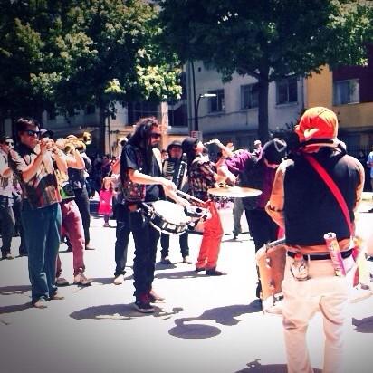 reddanza's tweet image. (ahora) Carnaval Tribal Gitano avanza por el centro de Concepción #ElefanteBlanco #FestivalDanzaBiobio @escenica_