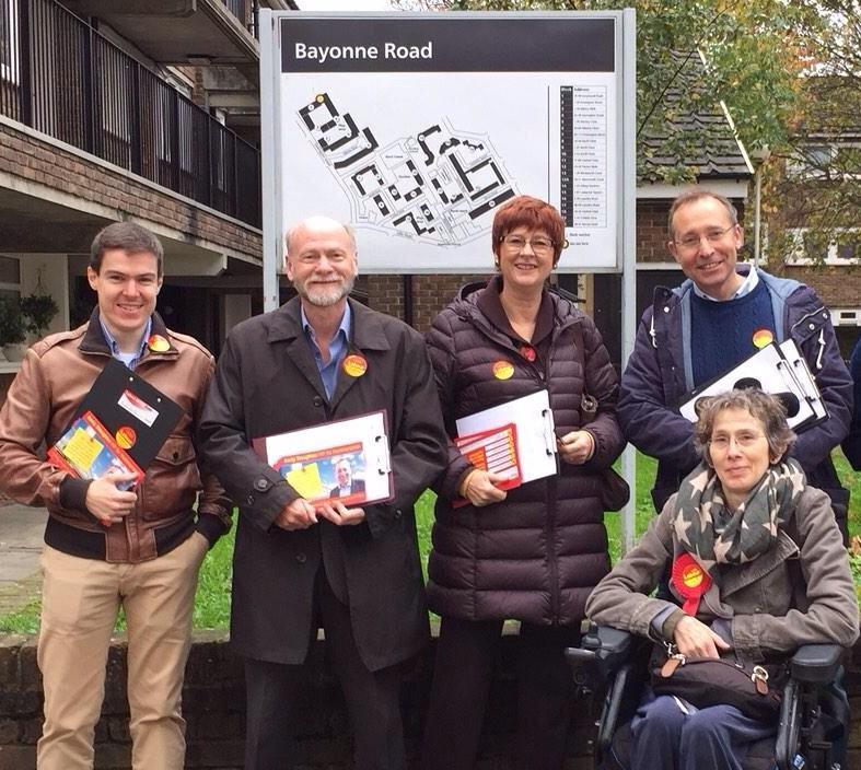 hammersmithandy's tweet image. Great day on the #LabourDoorstep in #Hammersmith today. Lots of support for a @UKLabour government in 2015.