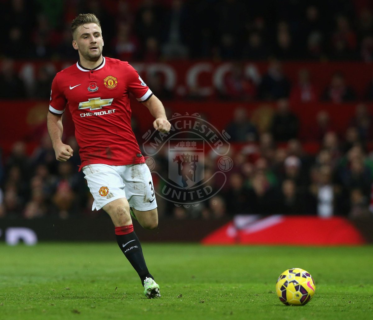 ManUtd's tweet image. Retweet to vote for Luke Shaw as United's Man of the Match against Crystal Palace. #mufclive