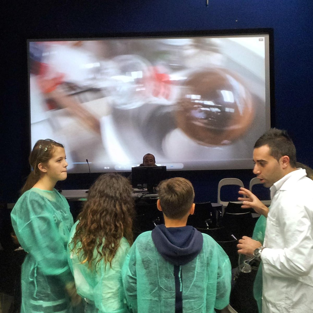 Blue Chemistry Lab tweet media