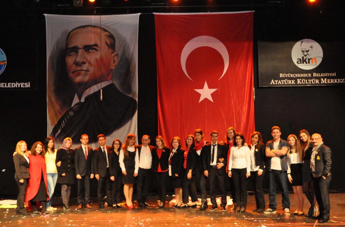 BEYLKDZK's tweet photo. Emeği geçen tüm öğretmenlerimize TEŞEKKÜRLER !! http://t.co/rnNjhcc9bf