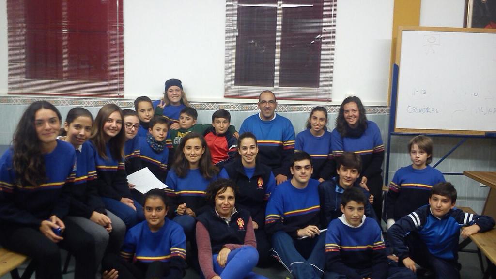ChemaGallardo1's tweet photo. @OJE_oficial sigue siendo mucho mejor esto q tener medellas. Actividad formativa de arqueros @ojejerez http://t.co/6PbXz0eIsm