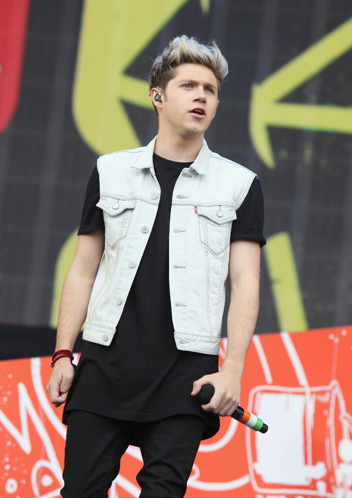 Niall_Updatess's tweet image. HQ Pics of Niall spam 

19/50

#EMABiggestFans1D