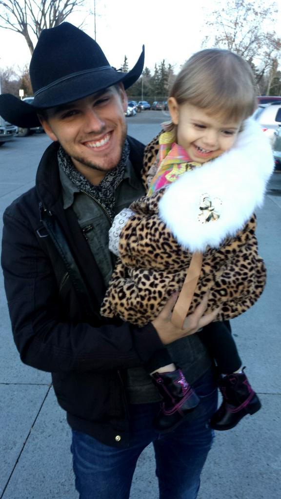 BrettKissel's tweet photo. I got to take my beautiful niece Audrina to her very first #FarmFair!! #CFR14 Who was more excited!? @Kissel87 http://t.co/jt4j7ljzYC