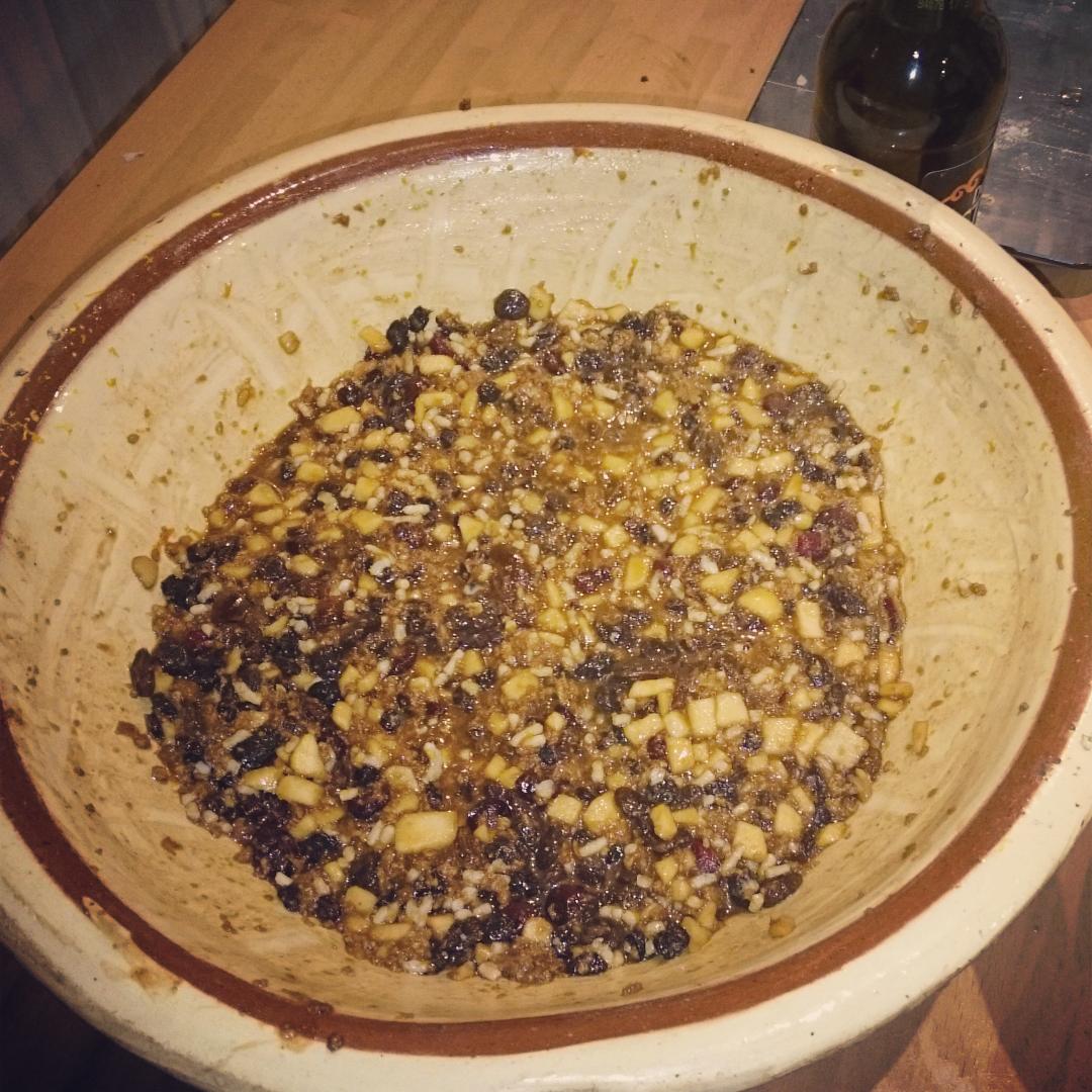 thepurplelaura's tweet image. Christmas pudding fun! #makingawish