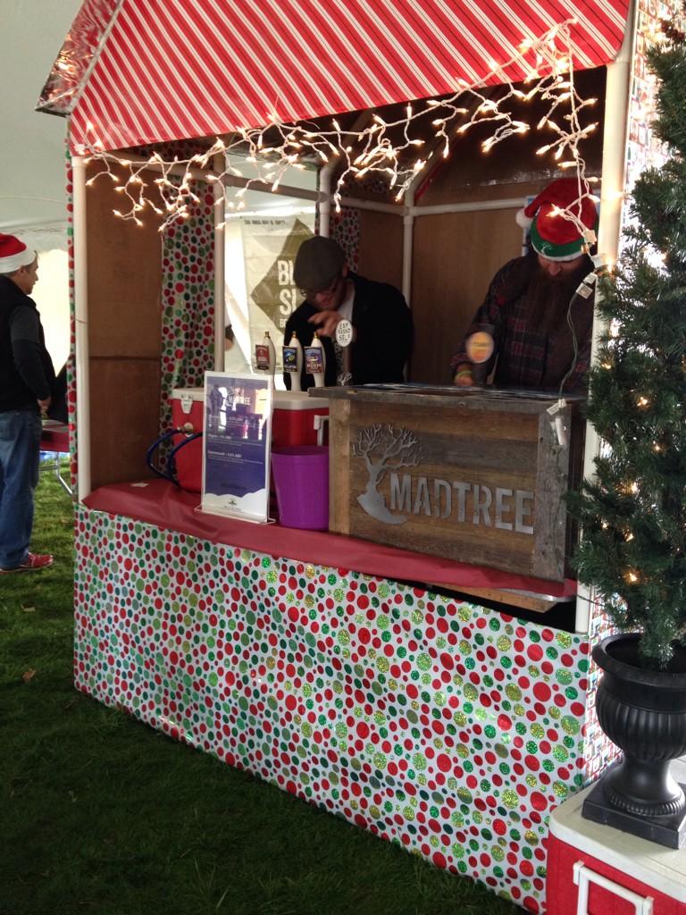 SnapBoothEvents's tweet image. Get to the banks! @OhioCraftBeer holiday extravaganza with @MadTreeBrewing +more pouring beers. We're snappin pics.