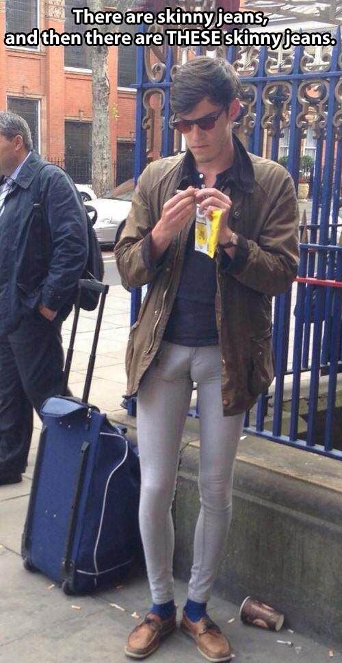 Just seen <a href="/lukeellerton/">ellerton</a> rolling a fag
