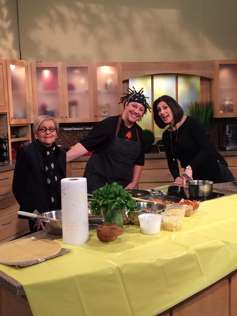 FSNcharlieawrds's tweet photo. Thanks to @kare11 for the @CharlieAwards preview w @hotindianfoods and @SueZelickson! @RenaKARE11 #honorthyfood http://t.co/iR1RZkKmuH