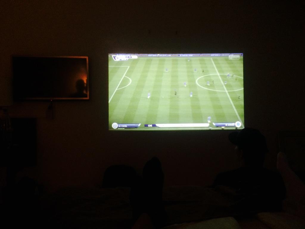 SamHill_22's tweet photo. Viikonlopun kestävä luokka retki @SBVaasaM1. Fifalla se kurssi huomiseksi käännetään! #hermot_lepää #valmistautuminen http://t.co/brkKDKoxp1