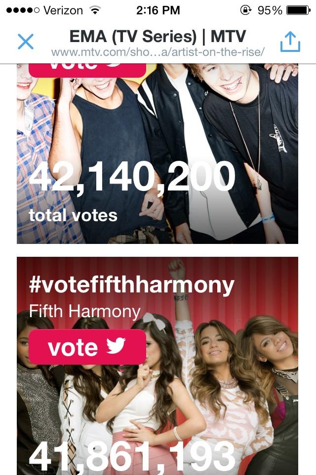 Lmao it looks like they gave up #vote5sos