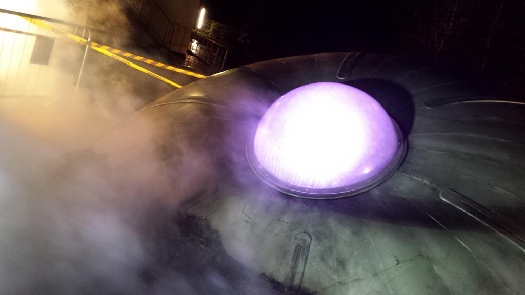 arjayo's tweet image. The top began moving, rotating, unscrewing. Ogilvy feared there was a man inside trying to escape. #stationxscifi