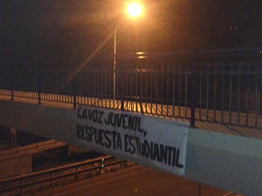 RE_Malaga's tweet photo. Juventud sana y combativa preparada para asaltar el futuro. http://t.co/e2imqRMgfM