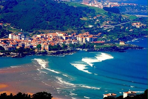 espaniatour's tweet photo. قرية Mundaka في إقليم الباسك شمال إسبانيا http://t.co/K7S9W6fon0