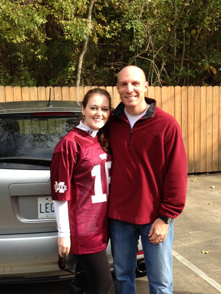 beckyalle's tweet photo. Go Dawgs!!! #HailState http://t.co/9E4firDMzG