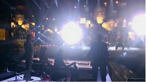 MattNavarra's tweet photo. #YouAreNotAlone ... Literally... #XFactor http://t.co/aZNiIpfvlH