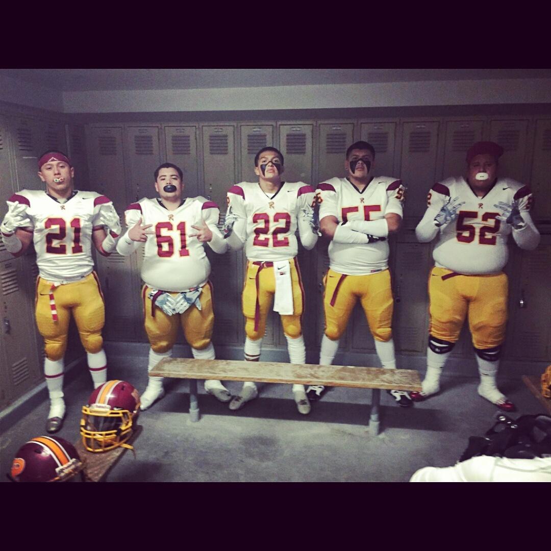 Sleazyyanez's tweet photo. My last classic with my boys,  crazy how time flies.😭🏈😈 http://t.co/sKo33UWI5L