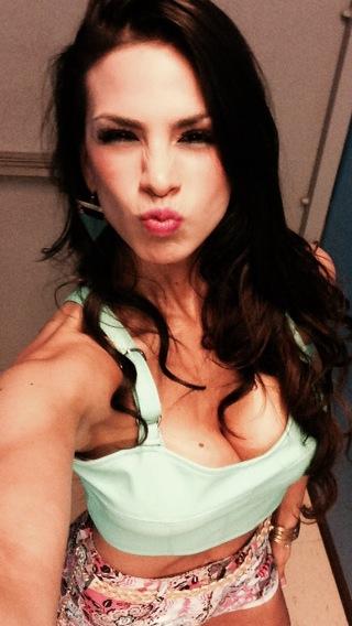 SmileCastaeda's tweet photo. @SullySaenzPeru hermosa!buen día gatita~~~ http://t.co/H8e6QoMZaO