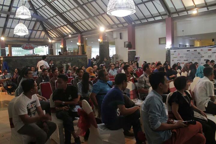 FDRsummit's tweet photo. Hampir 170 Peserta yang hadir di acara #FDRsummitVII kemarin http://t.co/jypjzIyiBM