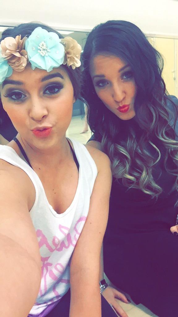 KalaniHilliker's tweet photo. 💗💗💗 @giaabella http://t.co/nrHzosfWKM