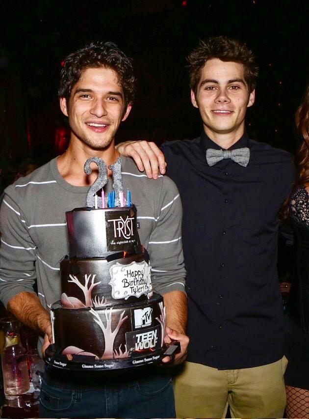 волчонок обои на рабочий стол. Teen wolf scott mccall. волчонок 2011. валери кларк волчонок. алек волчонок.