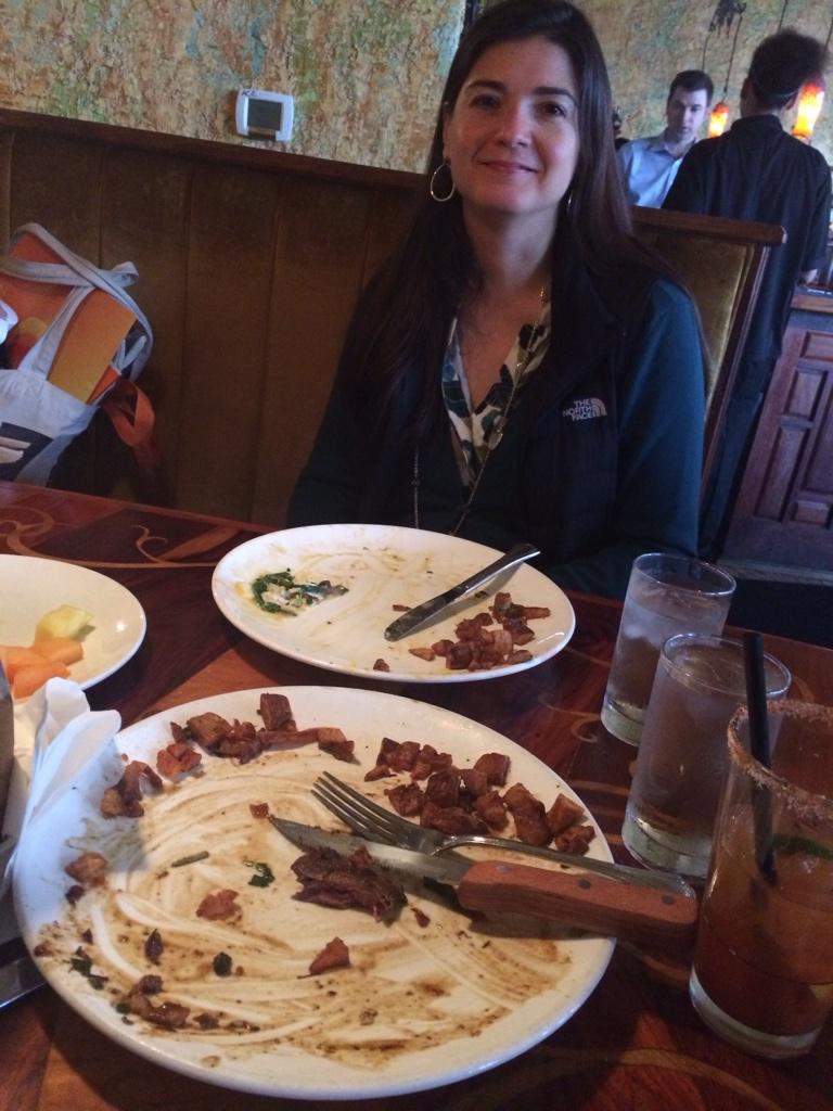 JanelleSosh1's tweet photo. Lunch with sis we are on this journey of life our empathy is a miracle tnx mom 4 teaching #lifeyouwantsea http://t.co/MRSyLWpA5O