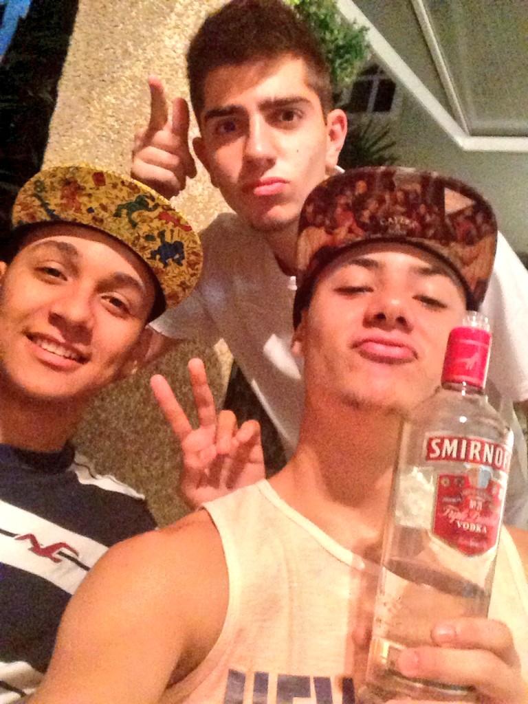 alucenado_'s tweet photo. #TempoReal #Ativa 🔳 #NossoAmor #AVodka @Daniiloli http://t.co/2swu1TDYoJ