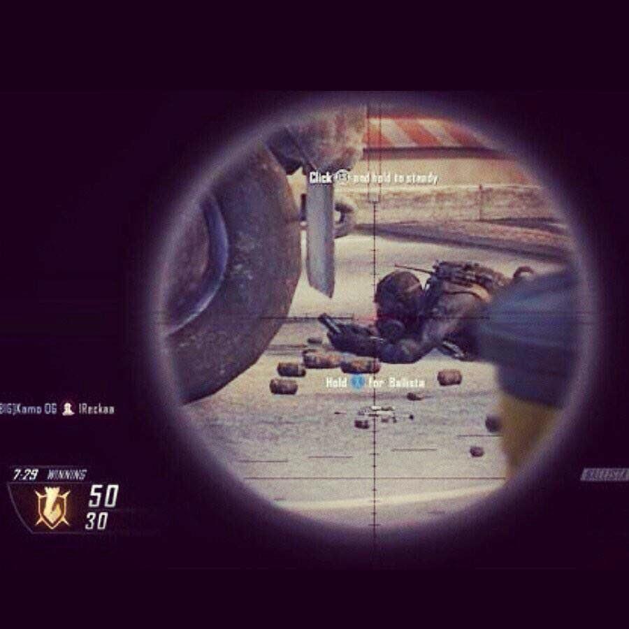 AaronTheGoat's tweet photo. When you in the middle of a war but you think of a fire ass tweet http://t.co/OBYMN0hSIu