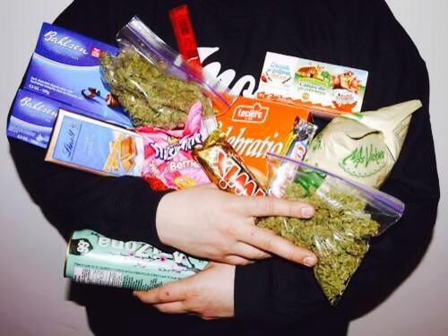 weednsnacks's tweet image. When my parents ask what I spend my money on