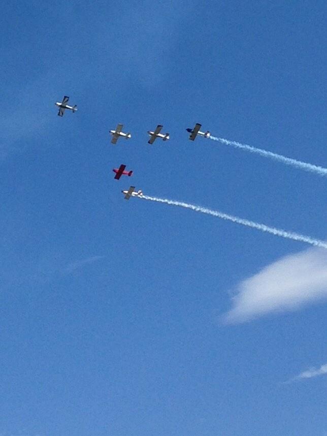 bethlee's tweet photo. Hanging with these two at the Georgetown Air Show today @ParkerLeeMurray @TheBandLarry http://t.co/AZQ5xd1Q25