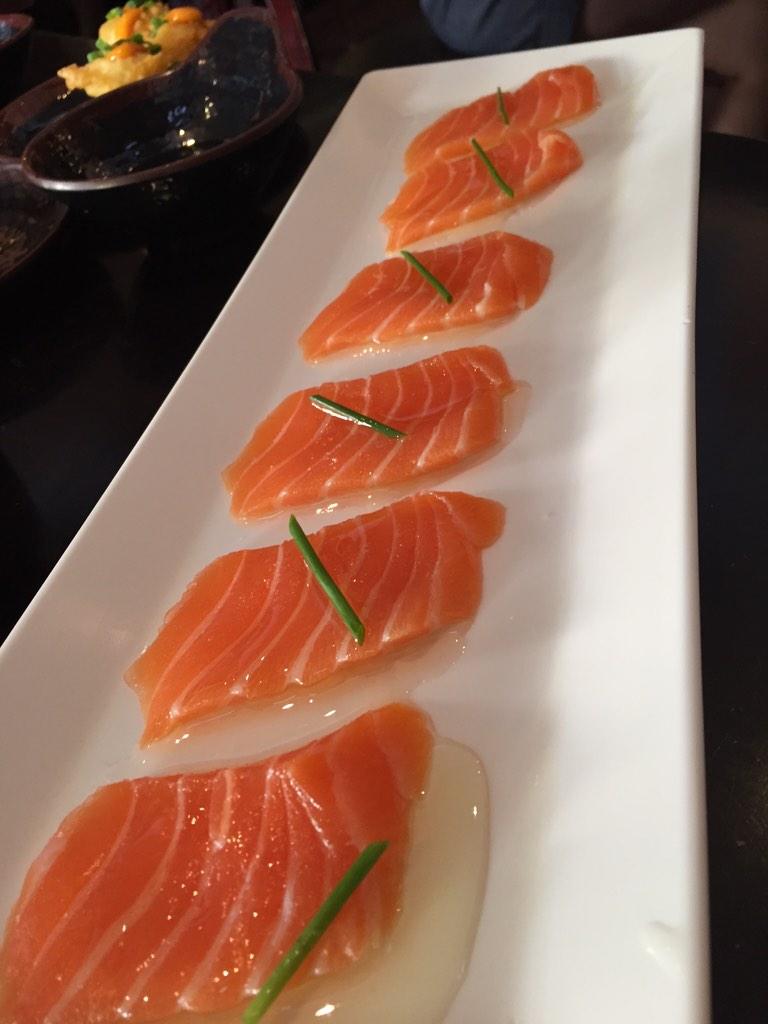 Carolina_Eliza2's tweet photo. Sushi stop Sashimi Dish, the best sashimi you'll ever have for $5.75@popupnewsroom #foodlive #sashimi #popupnewsroom http://t.co/s2CUthpfDN
