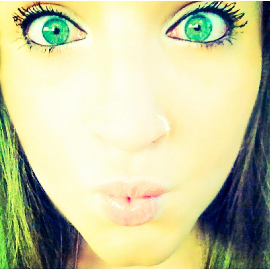 Love4everr2's tweet photo. Lovee this edit of me :) I have blue eyes though http://t.co/M2SBVjefM5