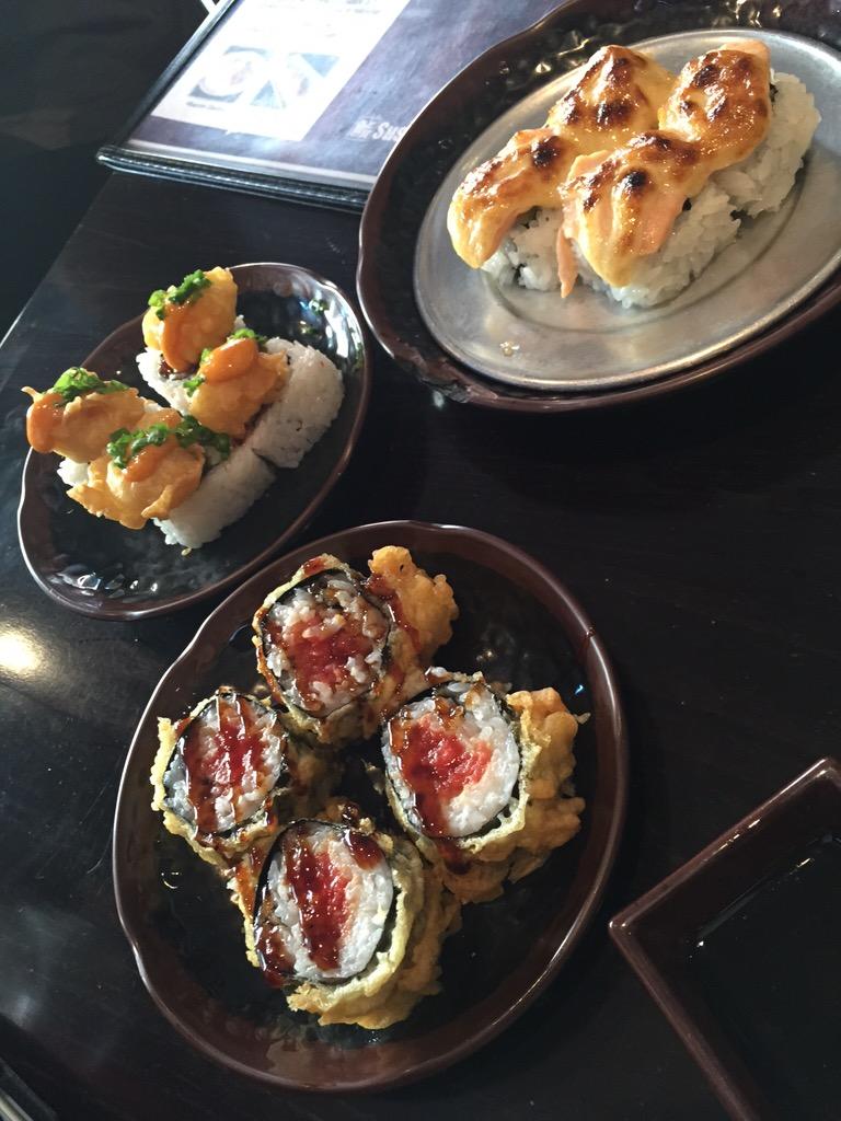 Carolina_Eliza2's tweet photo. 3 sushi dishes, delicious assortment, baked, deep fried, and classics. Thank you! @SushiStop @PopUpNewsroom #foodlive http://t.co/1Uj2Sih0Dg