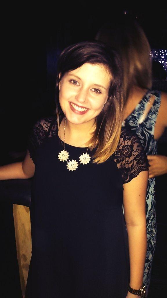 rachierach92xx's tweet photo. #swaybar #london #firstthingsfirstimarealist http://t.co/Z5KTUXEiAV