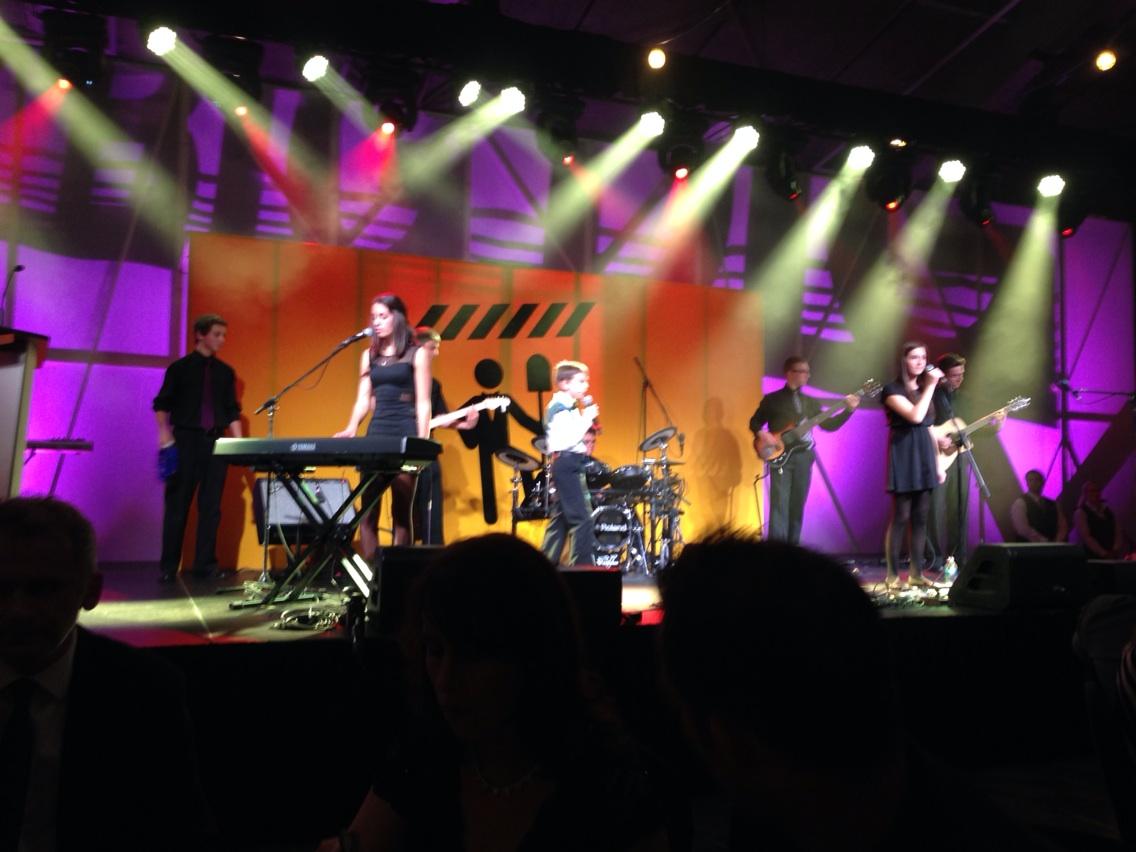 LizRigneyCTV's tweet photo. Josh Cochrane performs @GreatBigDig raising money for @IWKFoundation http://t.co/JRKuQsIJwq