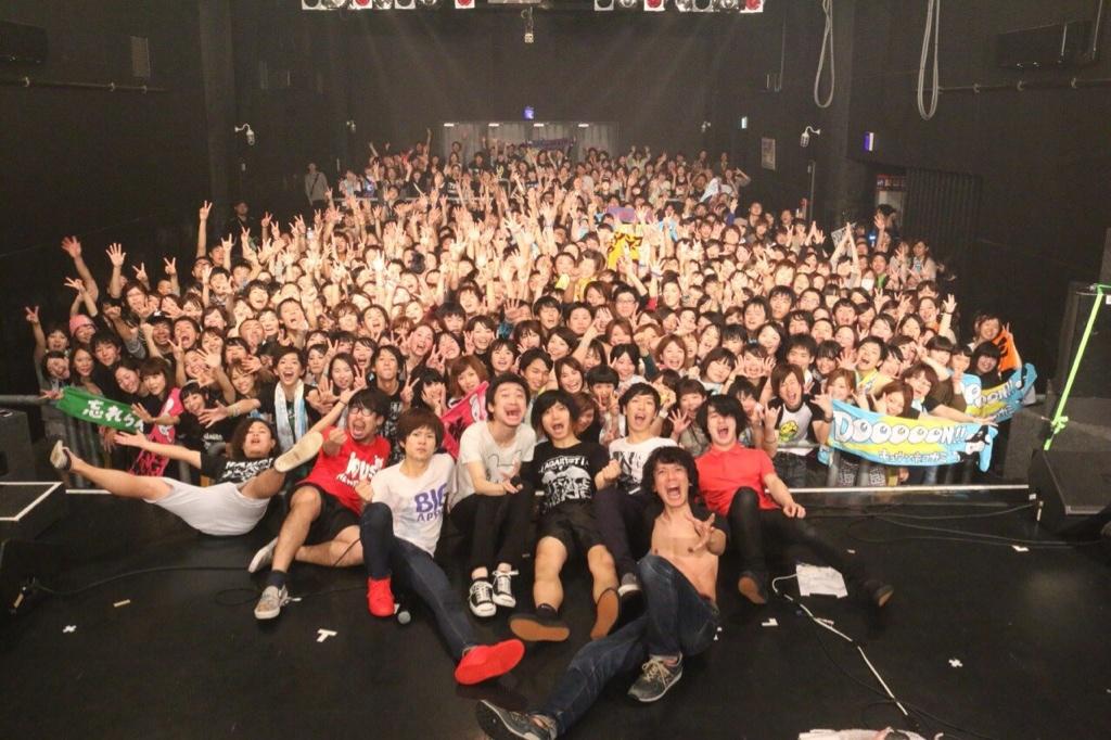 キュウソネコカミ 大分ありがとー ビッツホールはやはりまだ埋めれませんでしたー けどやって良かった 大分熱い 忘れらんねえよは強いぜ 土下座対決やらなんやらかんやら笑 今日も楽しみ キュウソ Http T Co 8eurcictik