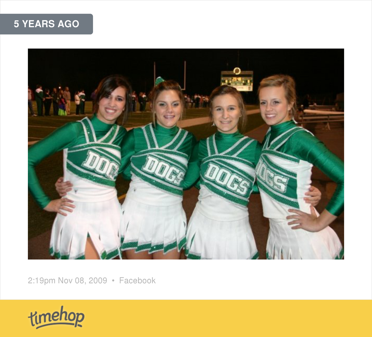 HannahLoyd14's tweet photo. 5 years ago with my loves. #vbcheer @marishamounce @paigecarr @carsynleann http://t.co/Xz1mpGMmUG http://t.co/pNbt4fWRjz