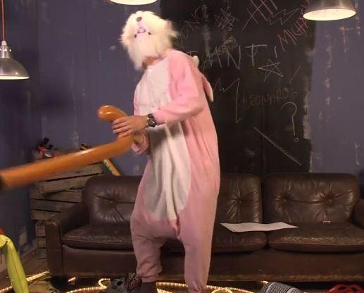 LukesVanzs's tweet image. BUT GUYS REMEMBER THE DANCING RABBIT!!! #vote5sos #dancingrabbit