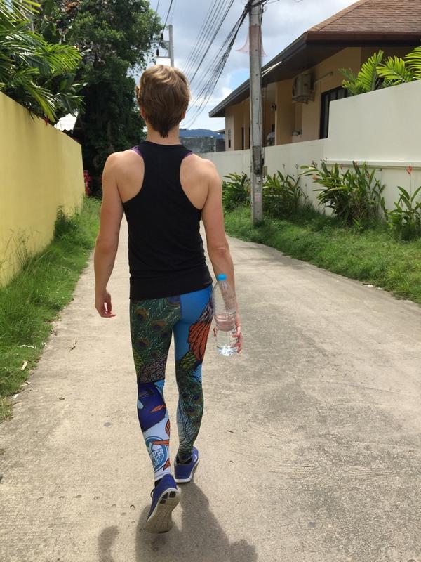 BenSulston's tweet photo. Who's that casually walking down the street in her @Meerkatsu peacock spats? #Phuket #leggings #representingtheuk http://t.co/6YgkhUNTjN