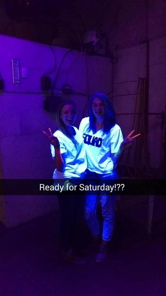 Halloween_Turnt's tweet photo. Black Light 💡💡 #Nov1st http://t.co/0tOYcZWjYa