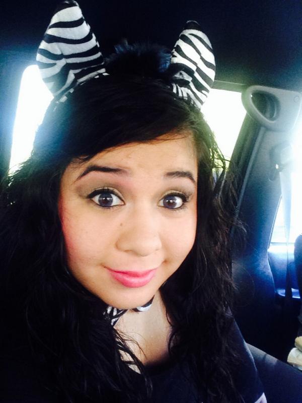 MerluvsBrian411's tweet image. Im a Zebra 🎃🍬🍭👻😎😀💋🎃 with @brianq93wwe