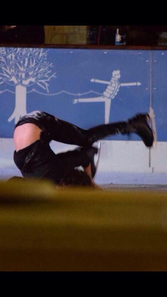 sacredzjm's tweet photo. Harry Styles

The one who can go from perfect to a mess in 0.02 secs

#EMABiggestFans1D http://t.co/Rh16ZUSkZE
