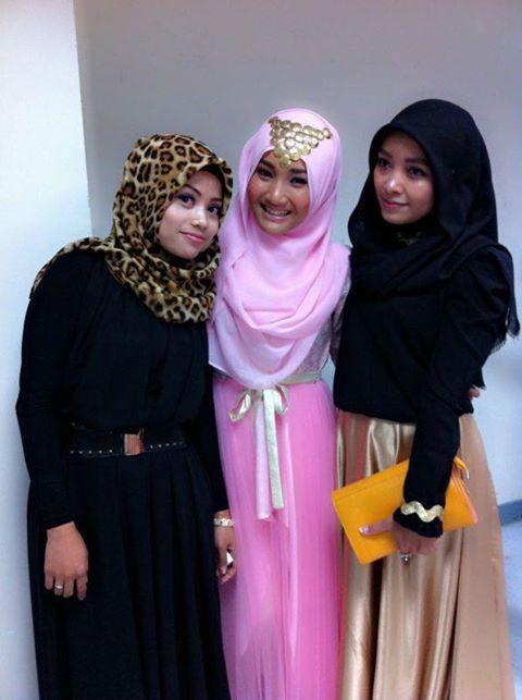 ragil_shaputra's tweet photo. Fatin Shidqia Lubis Concert In Hongkong :-) @FatinSL Wadrobe by @rabbani_proke cc: @dianwidjil http://t.co/HxcqLRm69M