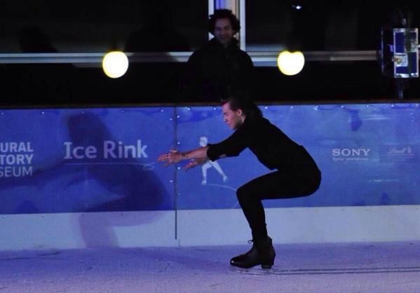 iHarryNavy's tweet photo. omg Harry 😂😂
#EMABiggestFans1D http://t.co/962odW3xqO