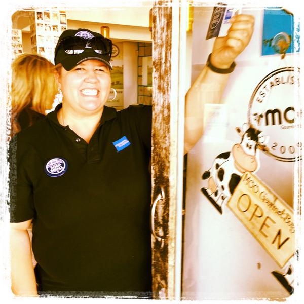 Leafsgirl77's tweet photo. Moo Burgers in Bondi is part of the Shop Small movement! #ADay2014 #ShopSmallAU #blueboxlife http://t.co/vaAHVwPchi