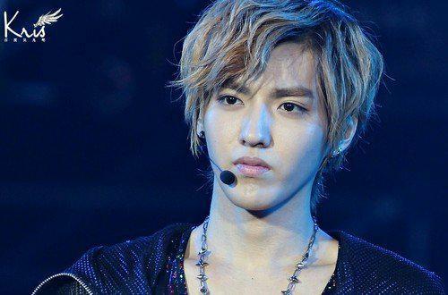 WYF_MyDaddy's tweet photo. 121028 มีคลยั๊กปะป๊ามั่กๆๆ ป๋มก���ะดีใตฮะ ขริป.ยิ้ม  😍😙😘😚👄💕 #WuYiFan #mini2fan http://t.co/rz0A2Q48SF