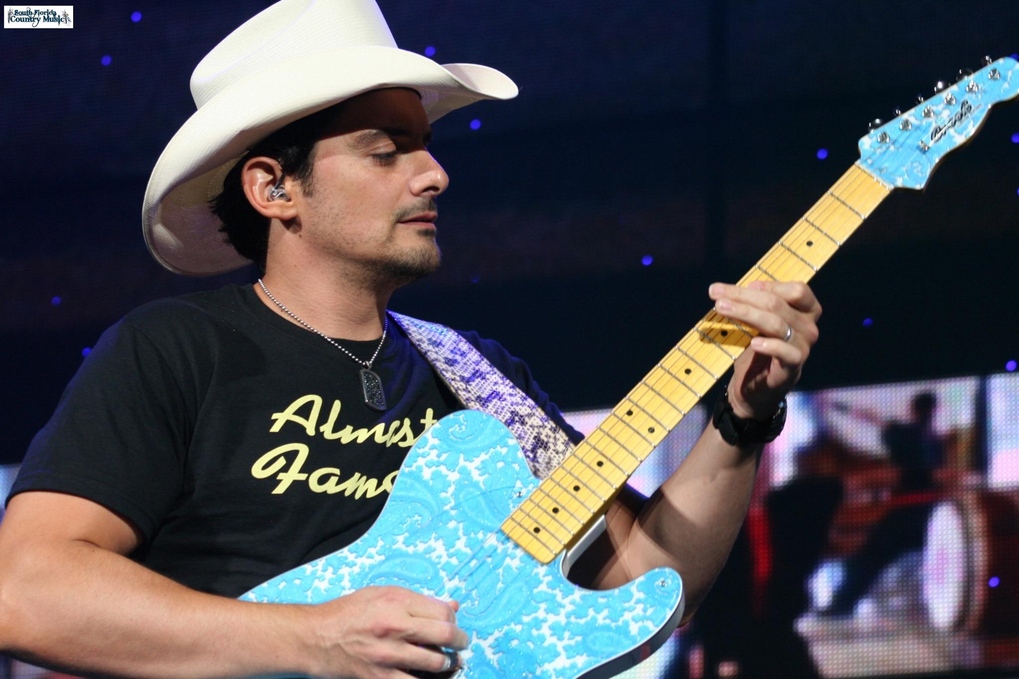 Happy Birthday to Brad Paisley, who turns 42 today! 