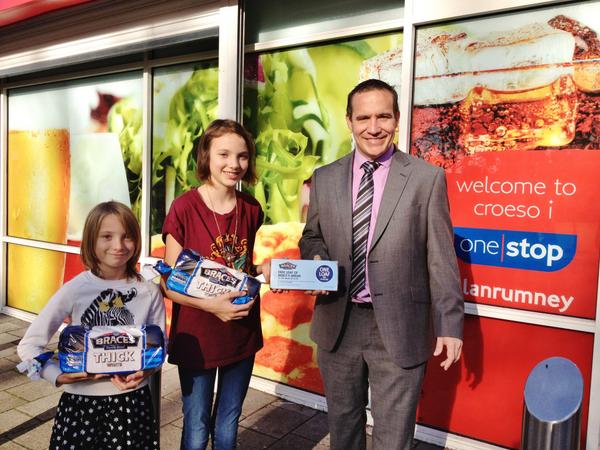 BracesBakery's tweet photo. Here’s our lovely @cdfcountryfair winner, Holly receiving her year’s supply of Brace’s bread. http://t.co/RWwlhqPBEl